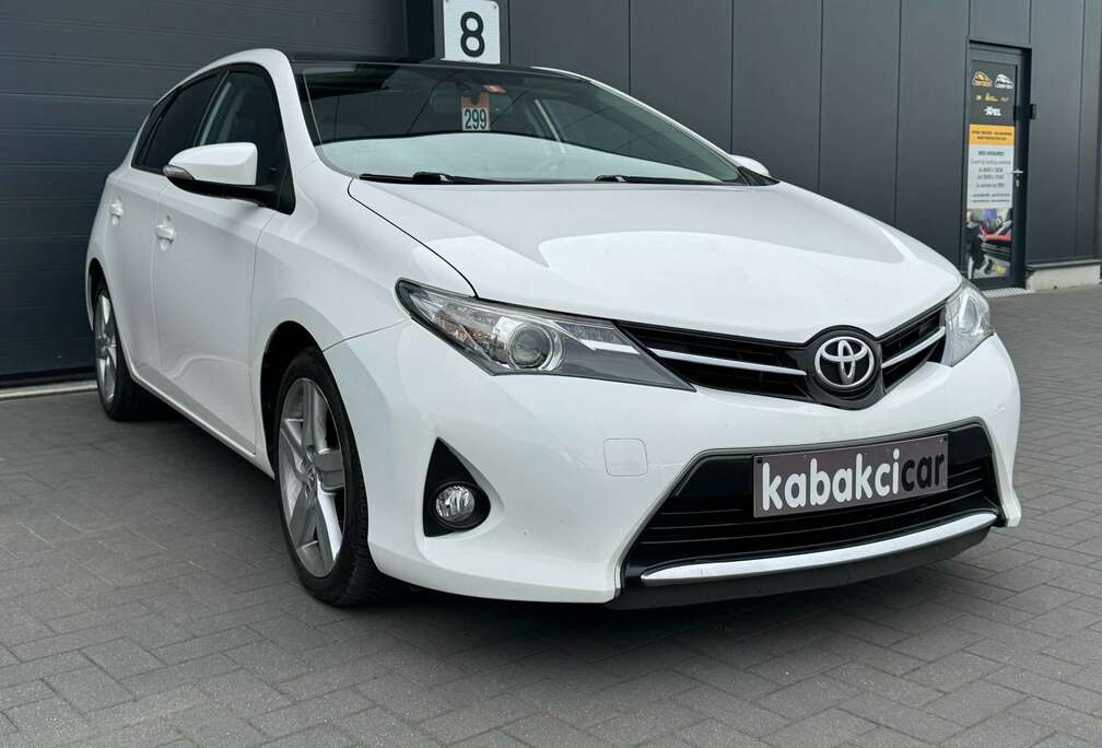 Toyota 1.33i VVT-i GPS/CAMERA/