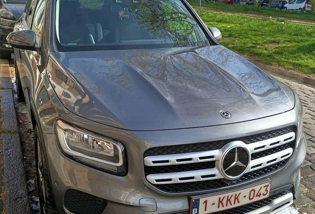 Mercedes-Benz d 8G-DCT