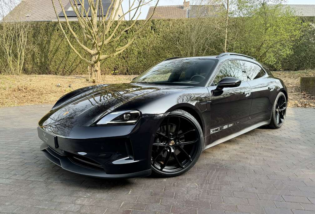 Porsche Sport Turismo 105kWh/BOSE/Pano/Sport Chrono/Surround/ACC/Top