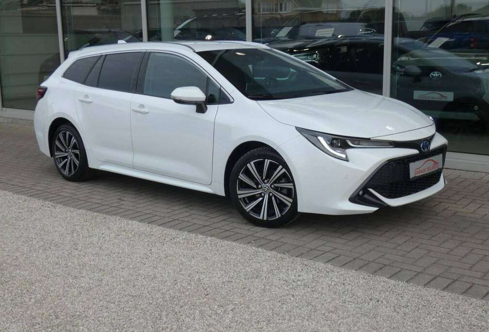 Toyota 1.8 Hybrid STYLE +Trekhaak +Half LEDER +Parkeersensor V&A +Dodehoek +Zetelverwarming +Carplay