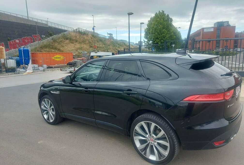 Jaguar F-Pace 2.0 D AWD R-Sport (EU6.2)