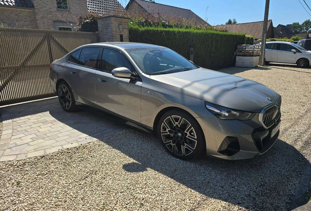 BMW i5 83.9 kW eDrive40