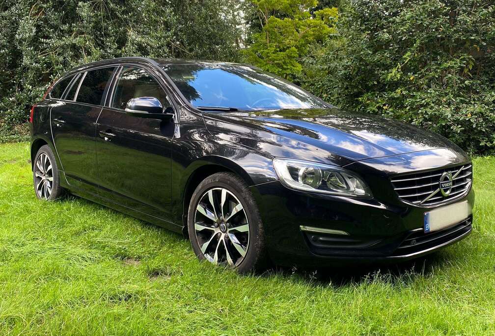 Volvo V60 D2 Linje Svart