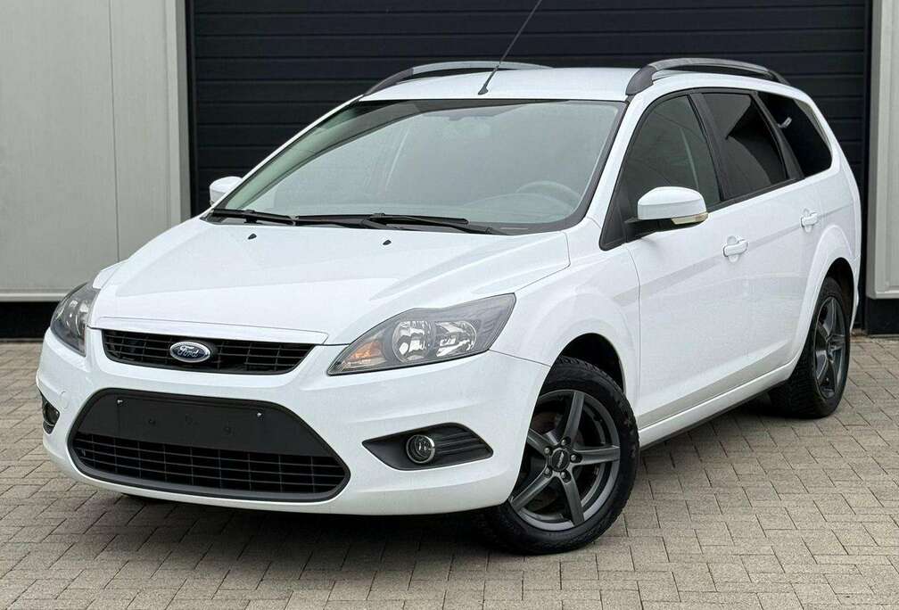 Ford Ford Focus Break 1.8 Essence Apple CarPlay