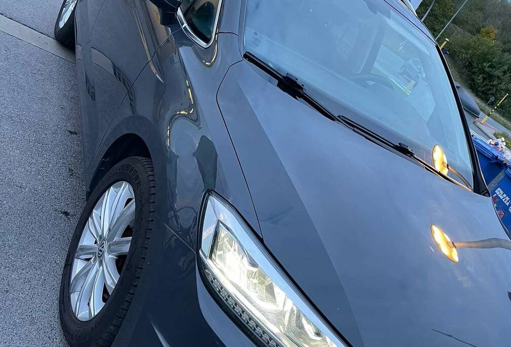 Volkswagen 2.1 TDI Vercion D2.3 Sport  140kW