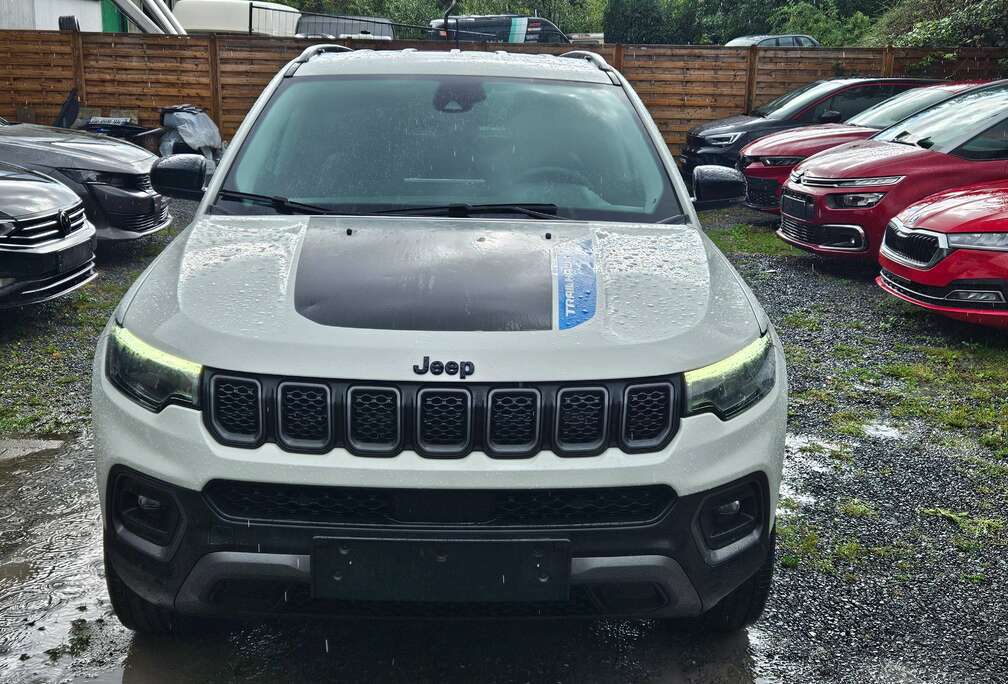 Jeep Compass 240 HY TRAIL HK BVA AWD