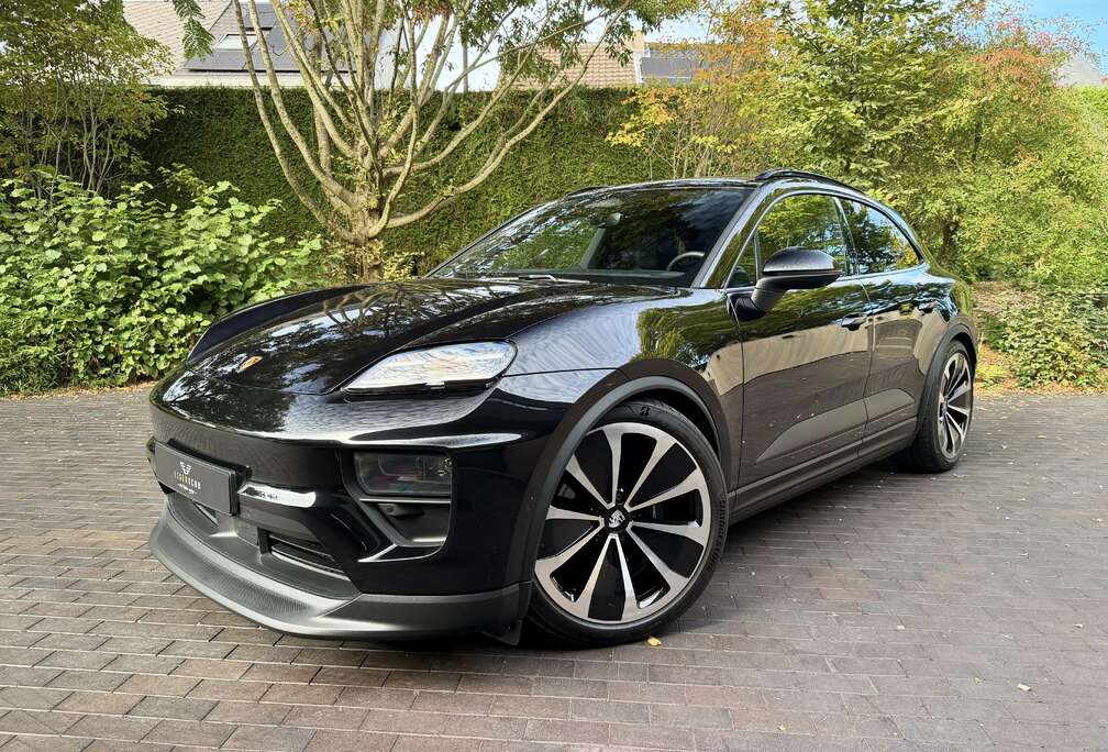 Porsche 4 EV/BOSE/Pano/Sport Chrono/22\