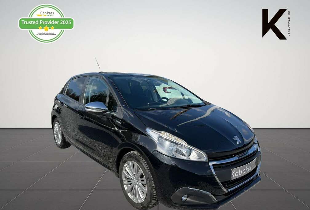 Peugeot 208 1.2i Style / Navi / Radar / Garantie 12 Mois