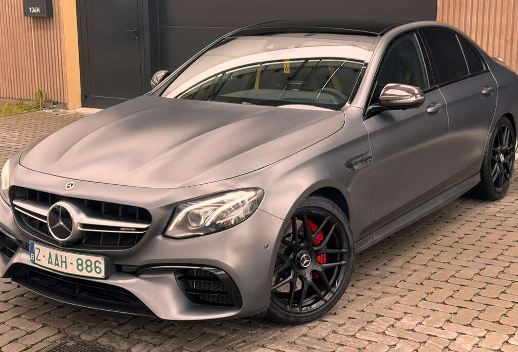 Mercedes-Benz 4-Matic+ S Edition1-Carbon