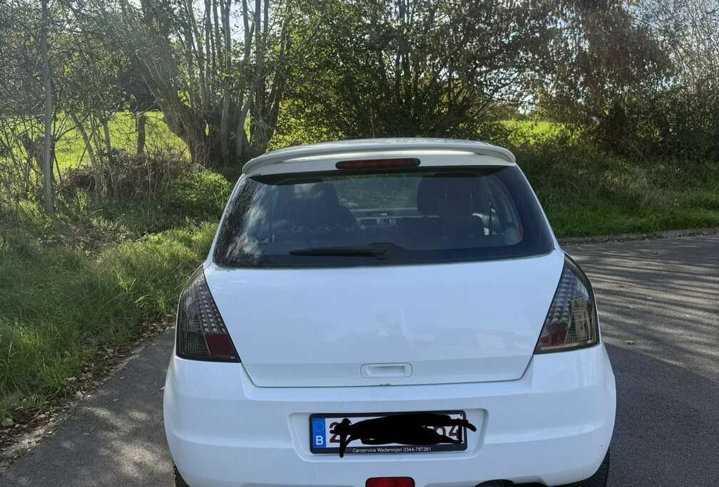 Suzuki Suzuki Swift 1.3 Essence 2009