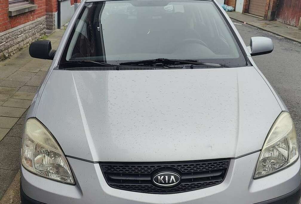 Kia 1.5 CRDi VGT Aventura