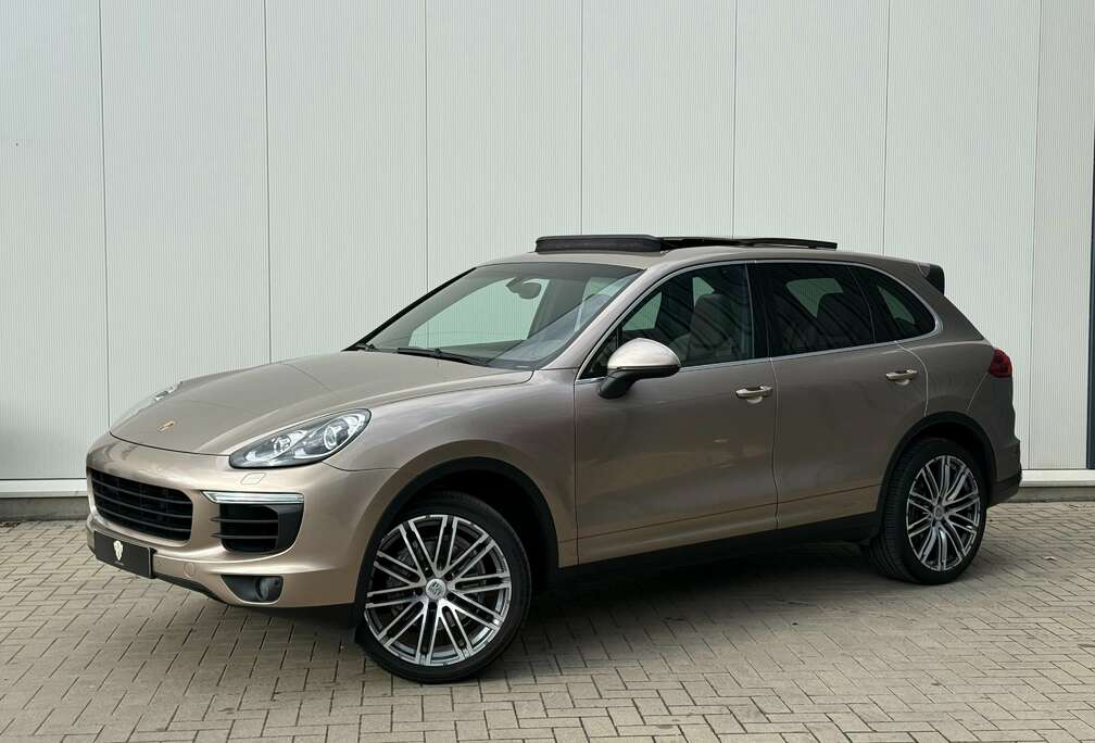 Porsche 3.0D V6 GARANTIE Pano Memory 21\
