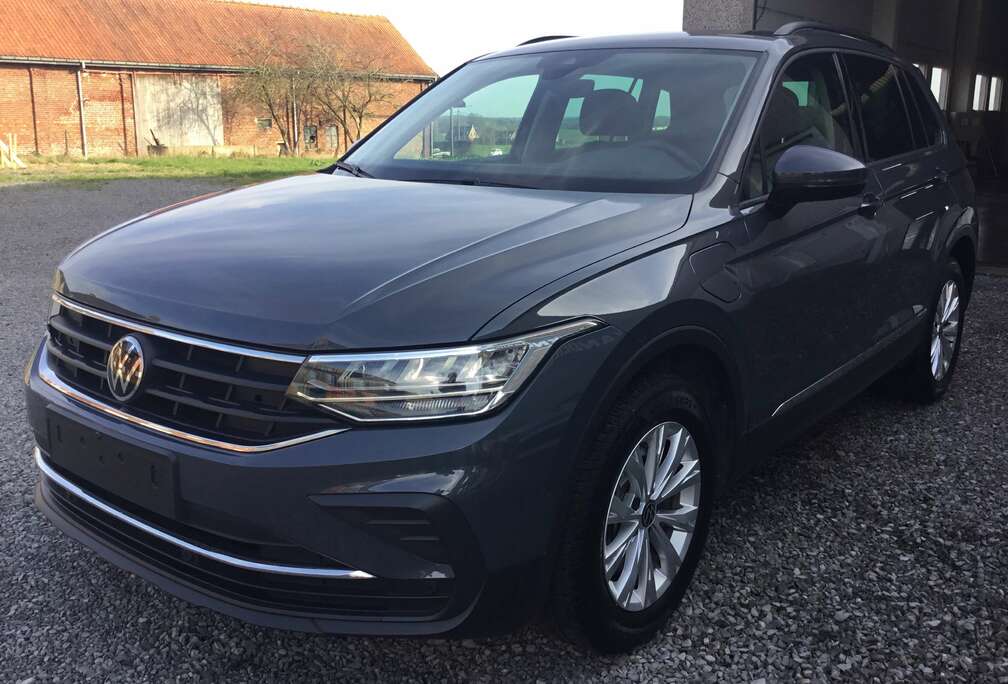 Volkswagen Tiguan 1.4 eHybrid  360CAMERA ,PANO DAK, TREKHAAK