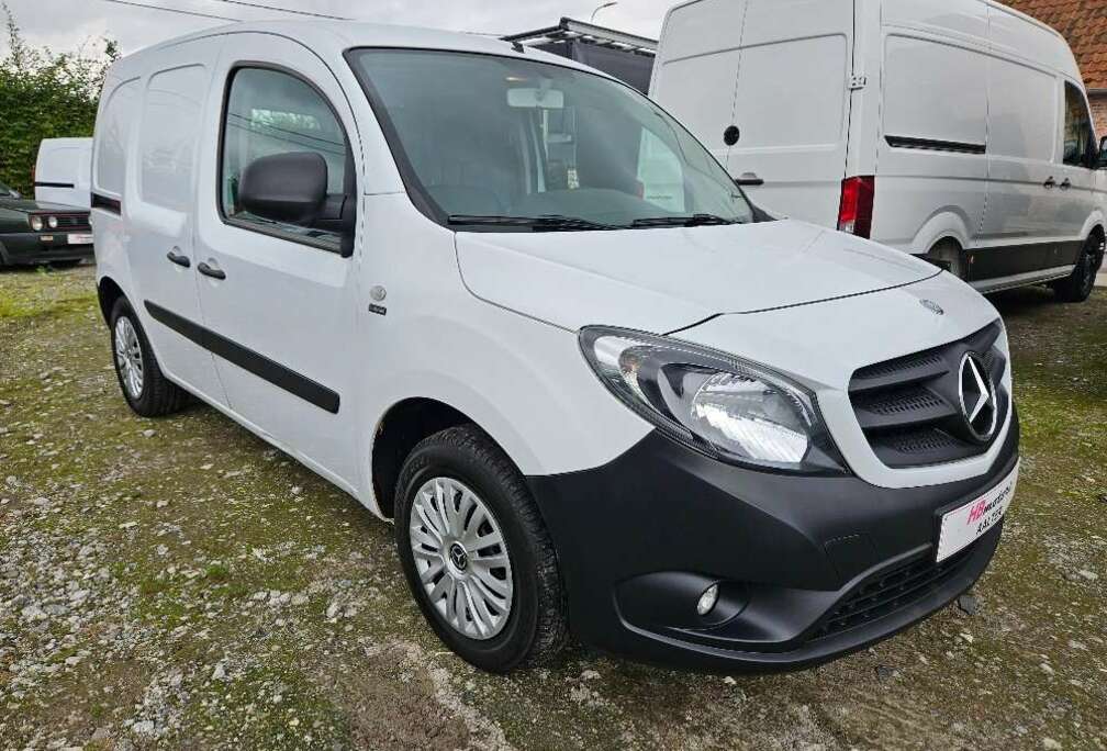 Mercedes-Benz 1.5DCI AIRCO CRUISE PDC RUITJES