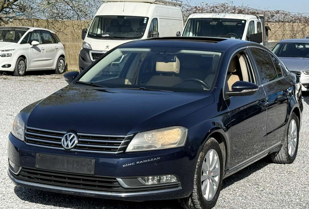 Volkswagen Passat 1.6 CR TDi Highline - 2014 - NAVI - PANORAM