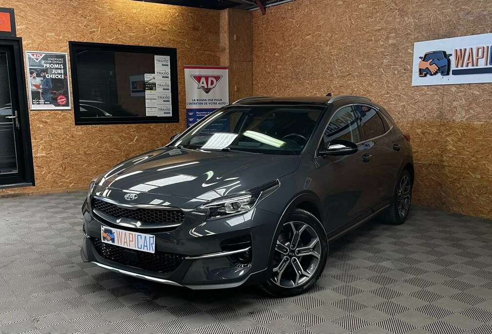 Kia 1.6crdi * Full options * Garantie de 1an à 3ans * Navi * Clim * Apple/Android * Sièges chauffants