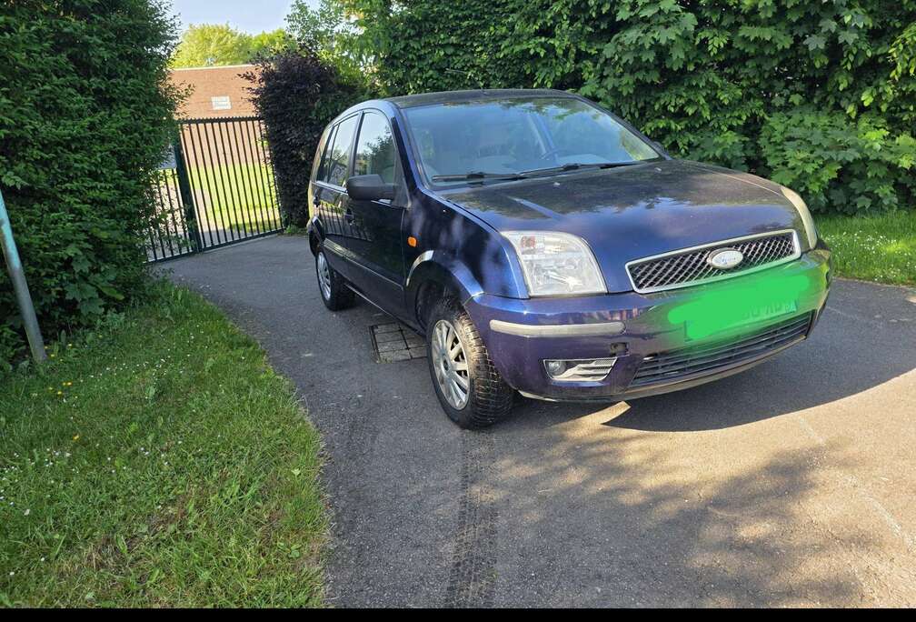 Ford 1.4 Turbo TDCi /boite autom./airco/prêt à immatric