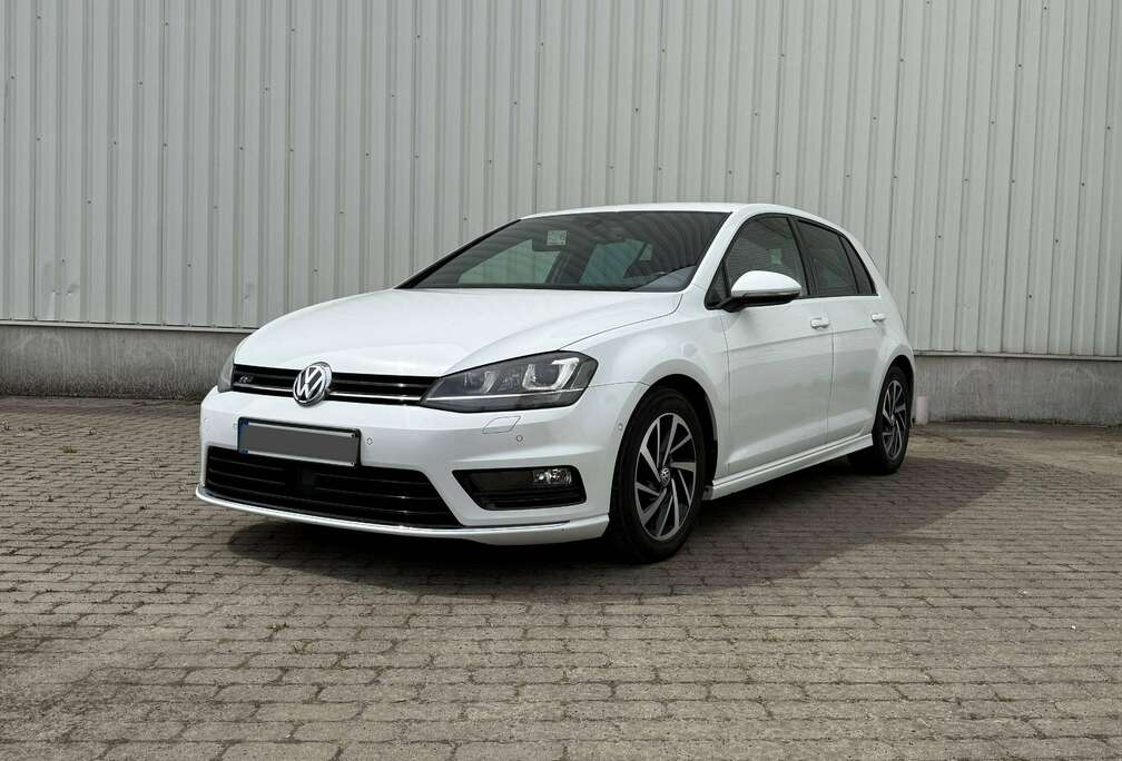 Volkswagen Golf 1.4 TSI R-Line DSG7