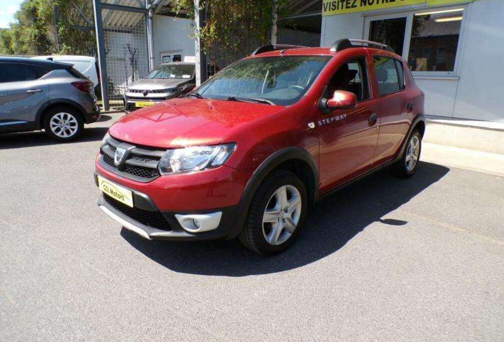 Dacia Stepway 0.9TCe 90cv rouge 02/15 Radio USB