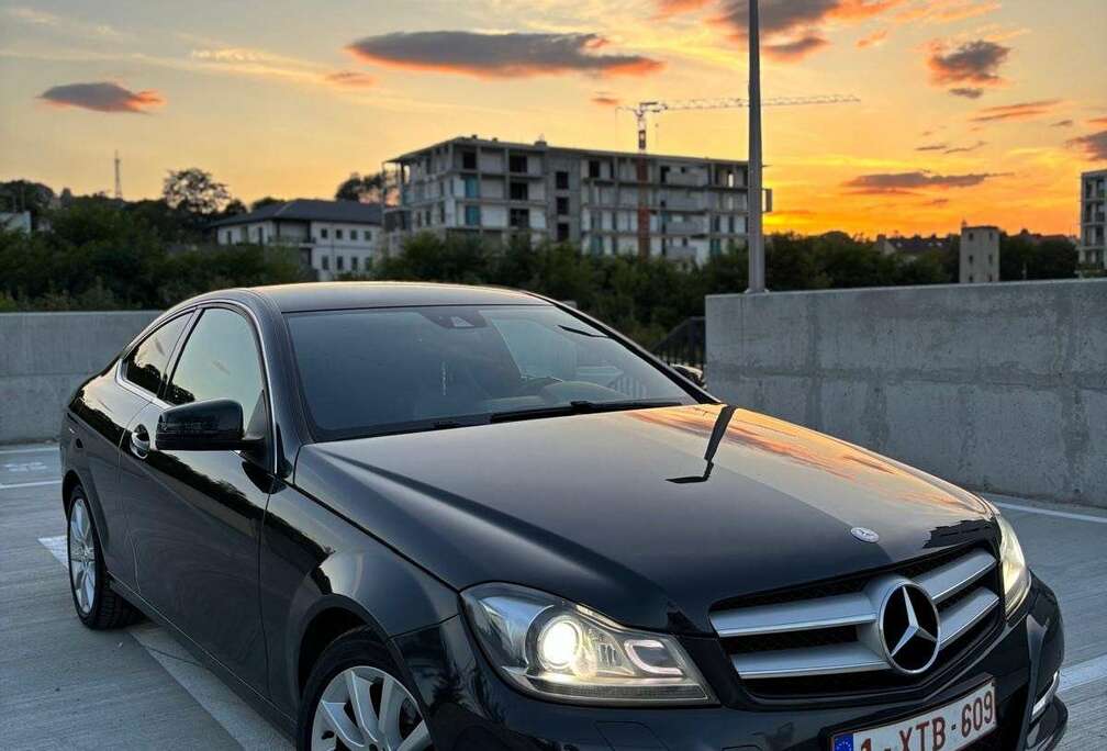 Mercedes-Benz CDI DPF Coupe (BlueEFFICIENCY) 7G-TRONIC