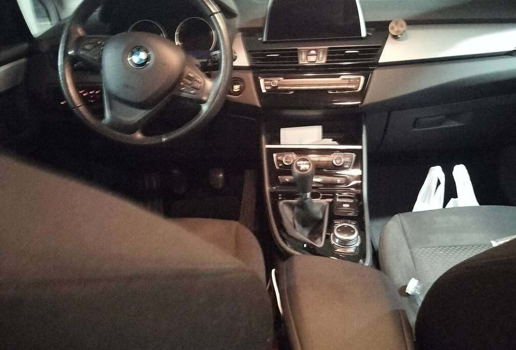 BMW Active Tourer 216 d AdBlue (EU6d-TEMP)