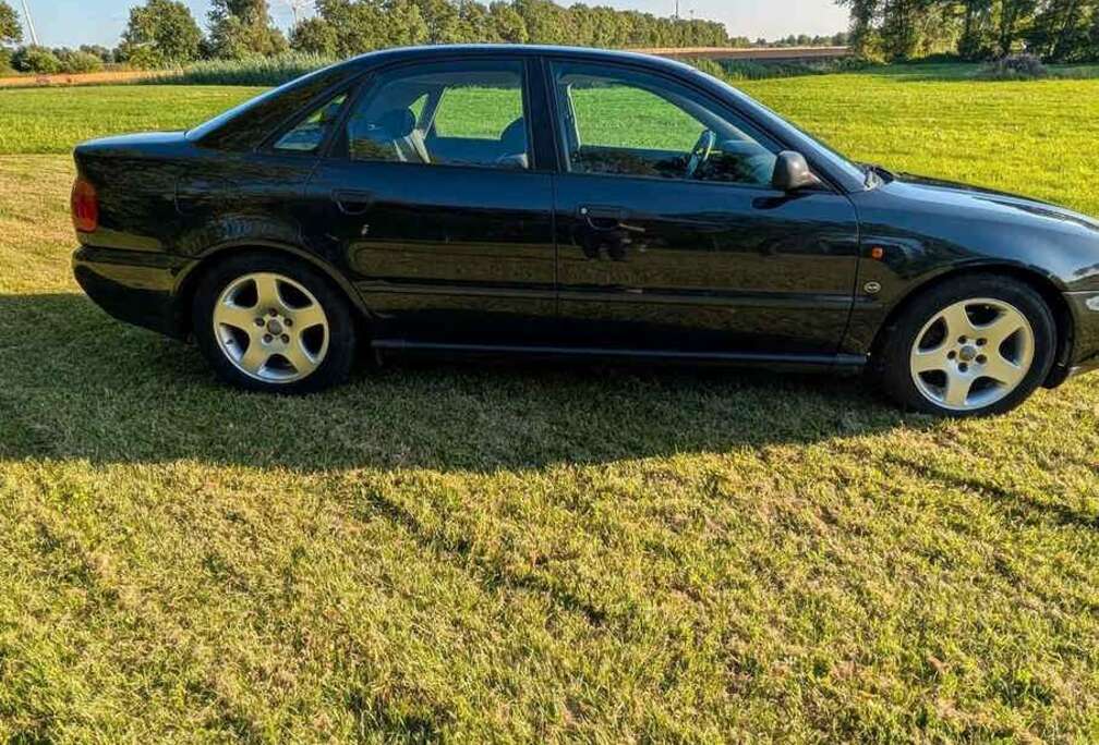 Audi B5 1.8 125ps TÜV Neu ST Gewinde...