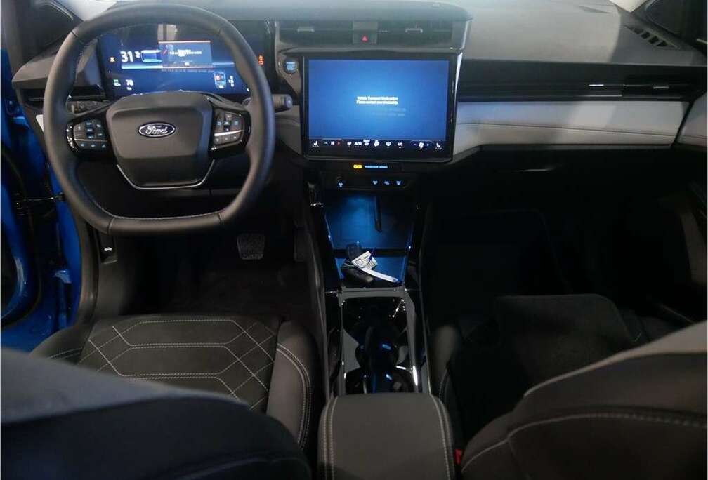 Ford Gen-E Premium 43kWh Standard Range 168ch/123kW A1