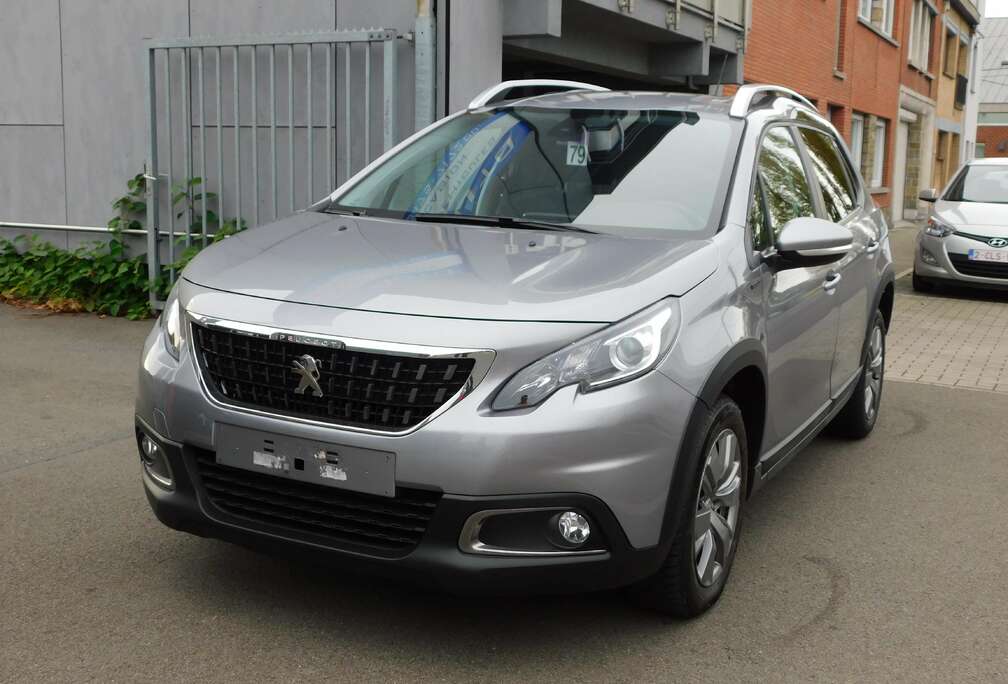 Peugeot 1.2 i + NAVIGATION+CLIM AUTO // EURO 6d //