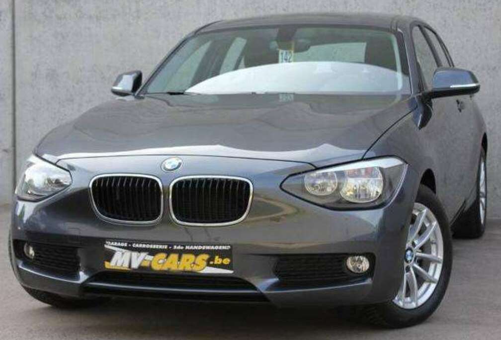 BMW 116iA/ 5-deur/ navi/multistuur