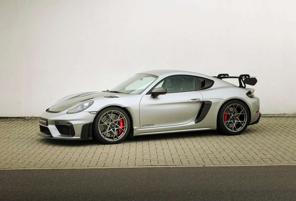 Porsche 718 Cayman GT4 RS \