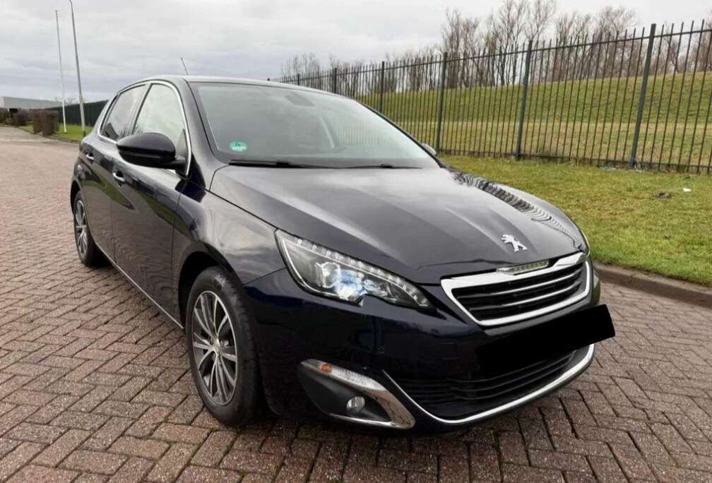 Peugeot 1.2 PureTech Allure STT