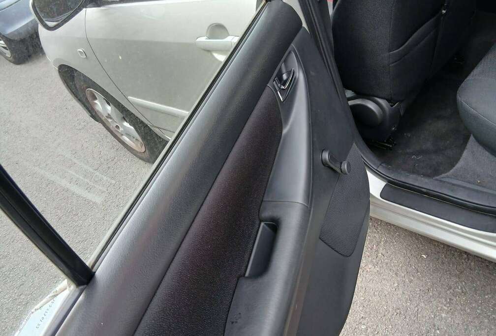 Toyota 1.4i VVT-i 16v Linea Sol