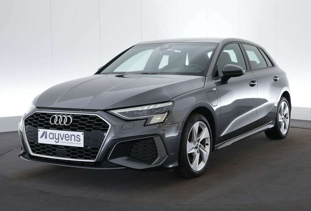 Audi Sportback 40 TFSIe PHEV S-Tronic S-Line Platinum L