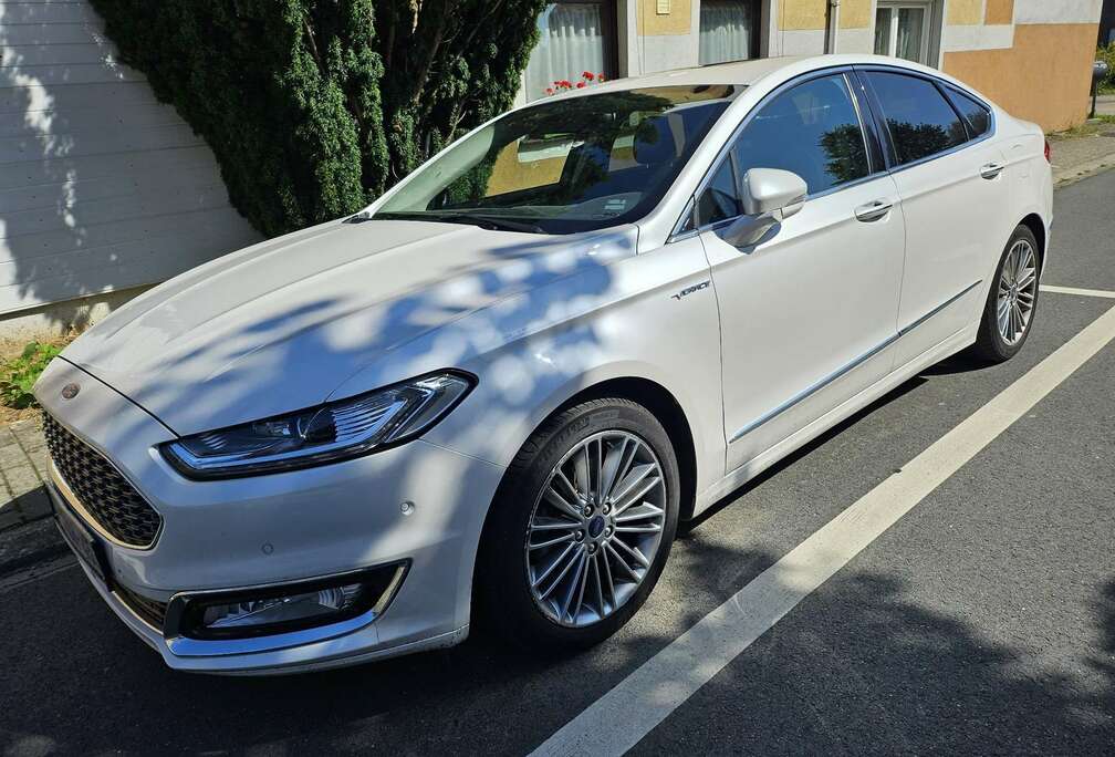 Ford 2.0 Hybrid Start-Stopp CVT Vignale