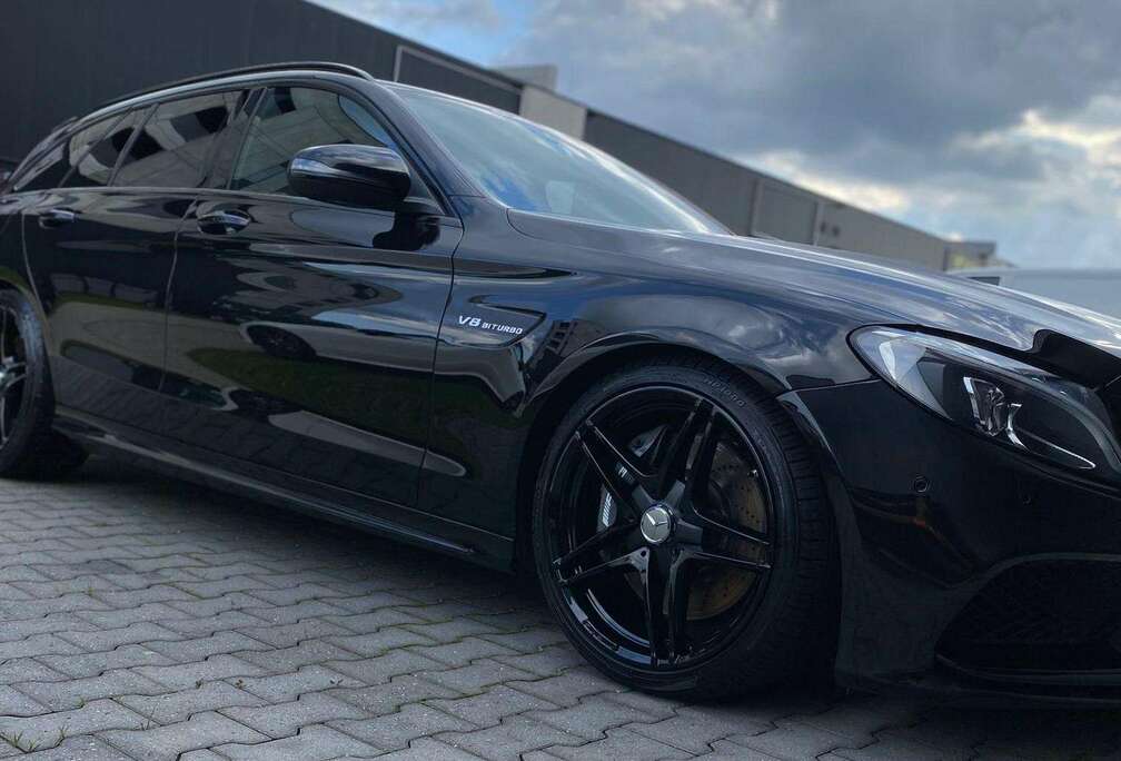 Mercedes-Benz AMG C 63 T AMG Speedshift 7G-MCT
