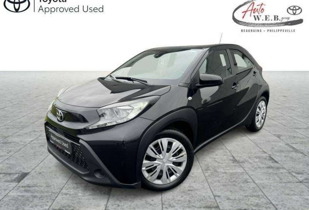 Toyota Hatchback 1.0L MT X play