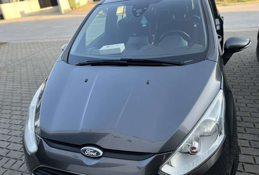 Ford 1.6i Ti-VCT Trend PowerShift