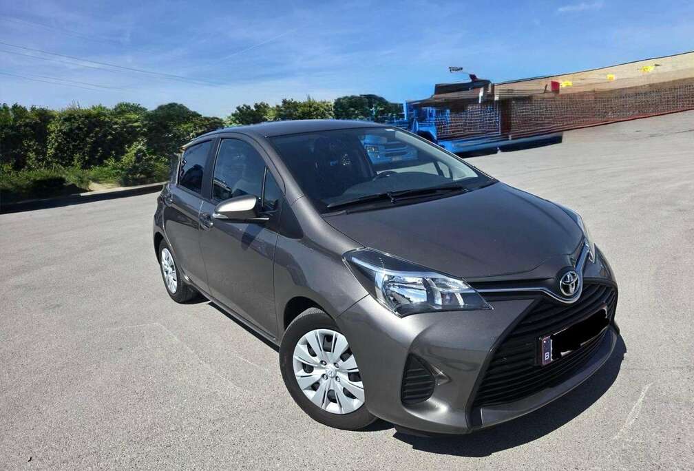 Toyota 1.0i VVT-i Active and pack Live 2