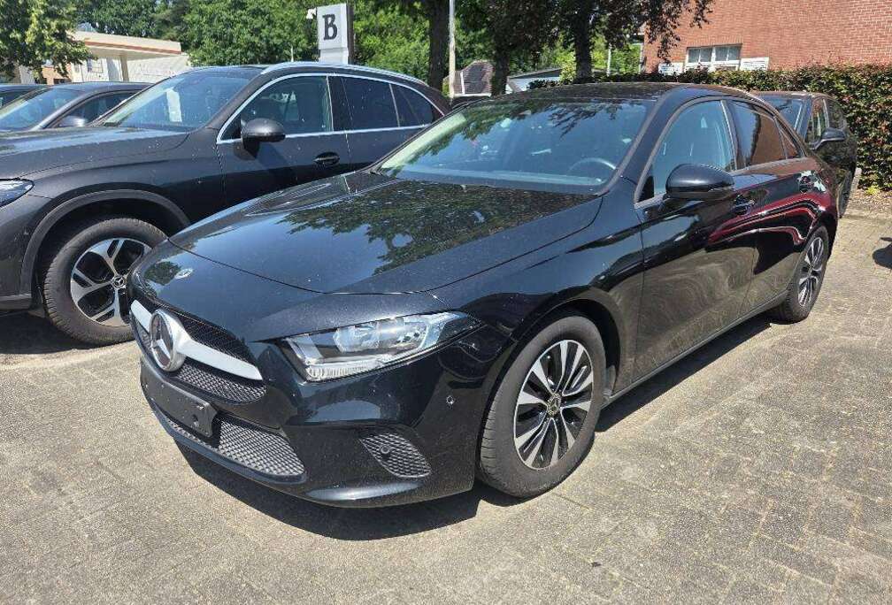 Mercedes-Benz A 180 (EU6AP)