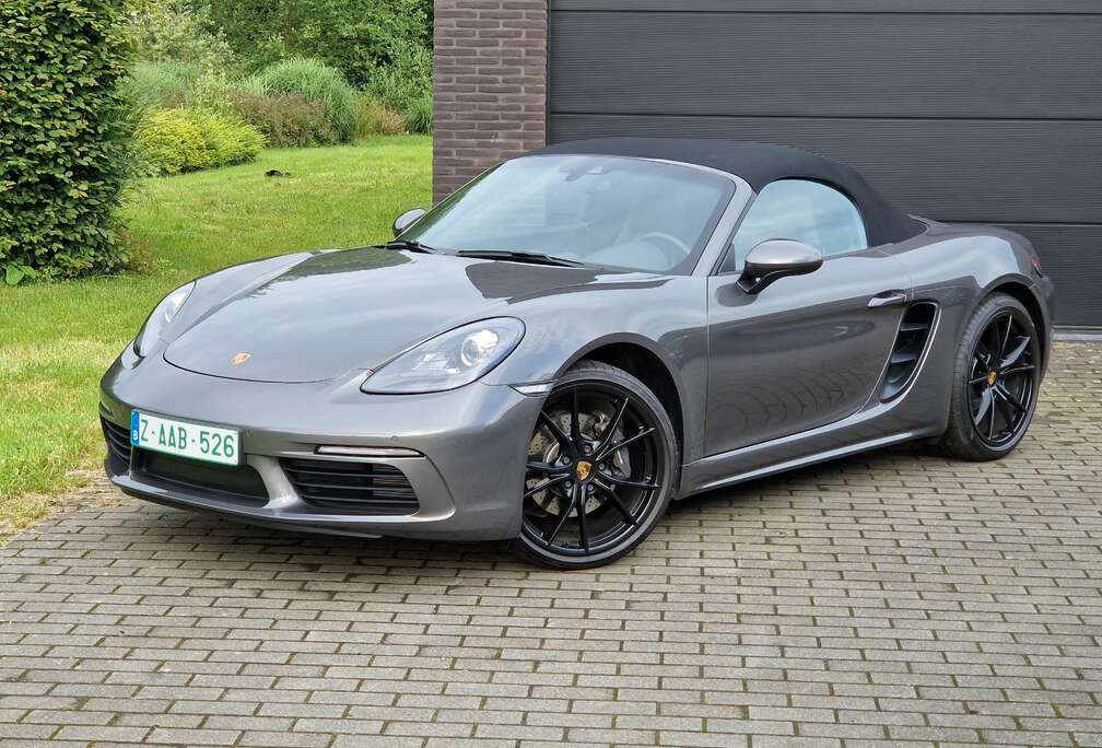 Porsche 718 2.0 T  * 1 owner, many options *