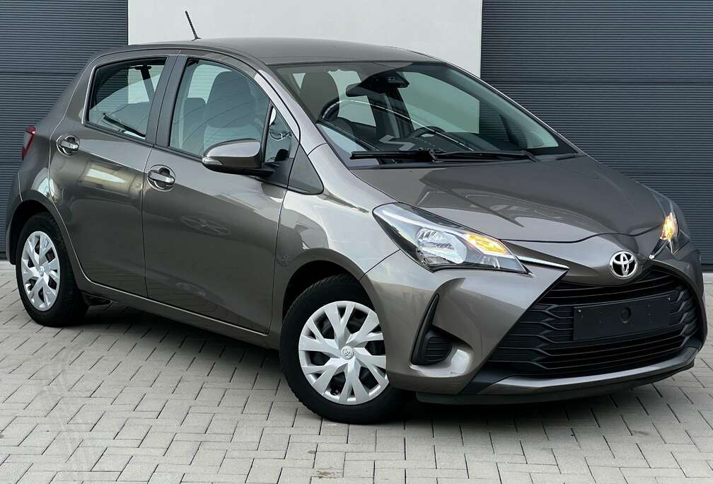 Toyota Yaris 1.5i Dual VVT-iE Lounge CVT