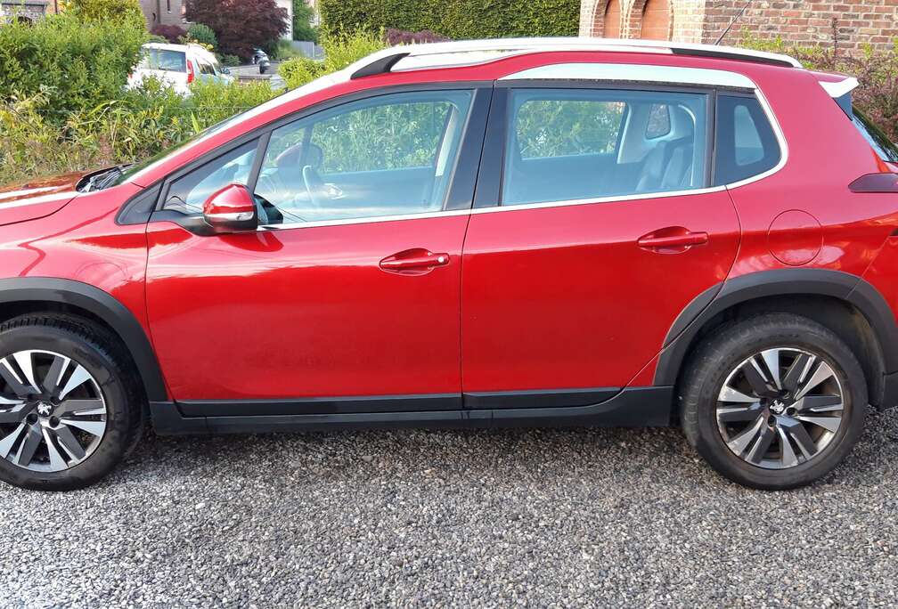 Peugeot 2008 1.2 PureTech Allure S