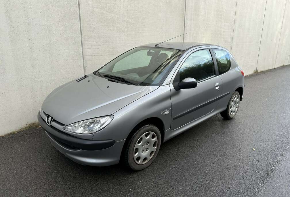 Peugeot 1.1i Enfant Terrible / 1 propriétaire / Clim