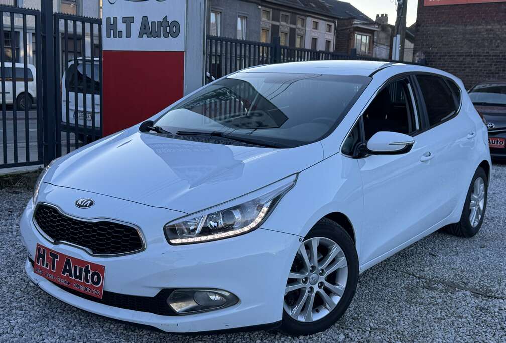 Kia 1.6 CRDi/airco/gps/camera/ Euro5