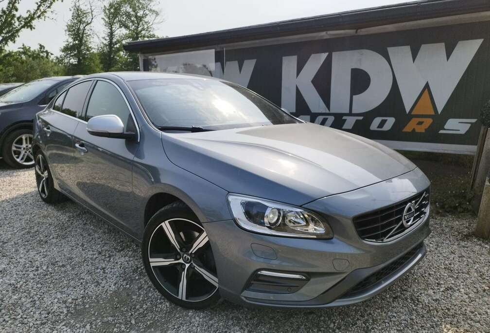 Volvo 2.0 D2 Momentum R-Design Geartronic