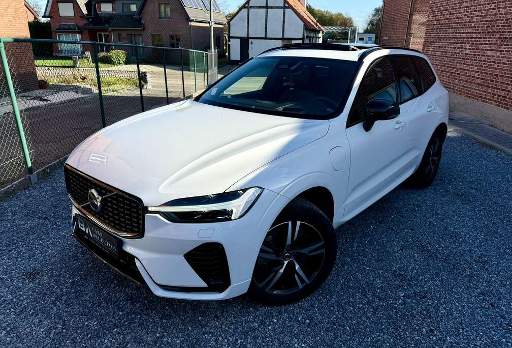 Volvo T6 AWD Recharge Plus Dark  Pano  Pilot Assist