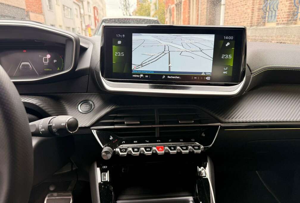 Peugeot 208 PureTech 100 EAT8 GT