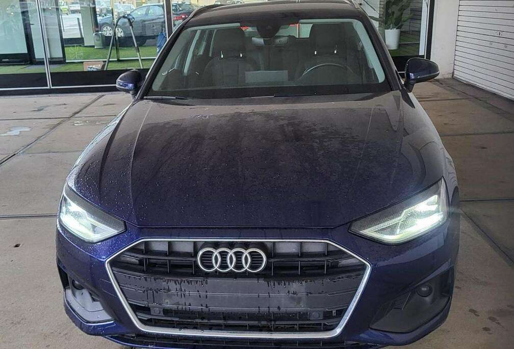 Audi A4 Avant 30 TDI S tronic