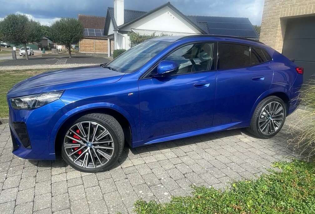 BMW iX2 eDrive20