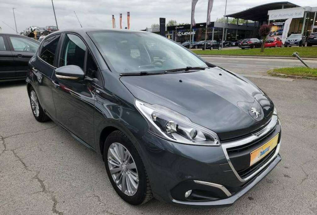 Peugeot 208 1.2i PureTech Style